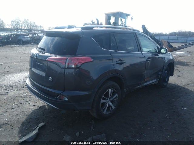 2016 TOYOTA RAV4 XLE VIN: 2T3RFREV0GW446136