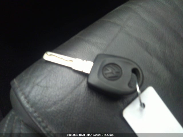 Volkswagen GTI 2007 WVWHV71K07W253047 Image 3