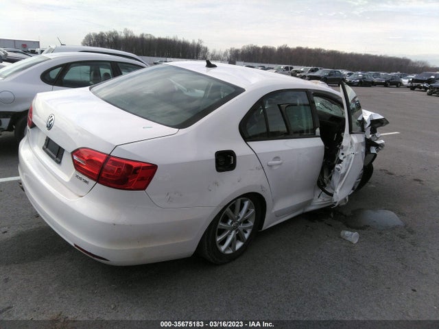 3VWDX7AJ8CM122715 Volkswagen Jetta Sedan Se W