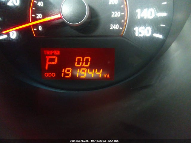 2011 KIA SORENTO LX VIN: 5XYKTDA26BG051054