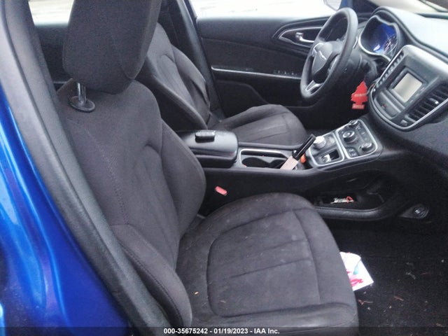 Chrysler 200 Limited 2015 1C3CCCAB0FN507602 Image 5
