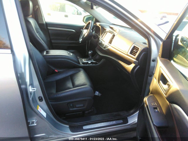 2017 Toyota Highlander, VIN: 5TDYZRFH4HS226531