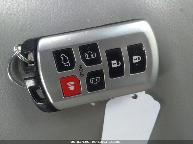 Toyota Sienna 2016 5TDYK3DC5GS746518 Image 3