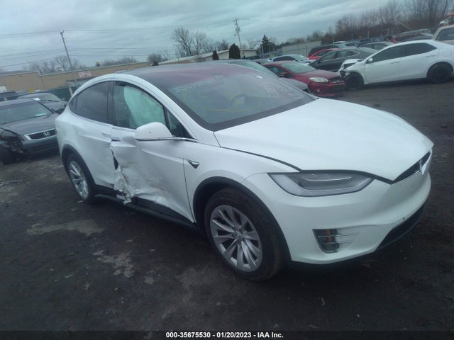 2019 Tesla Model X, VIN: 5YJXCDE23KF197760
