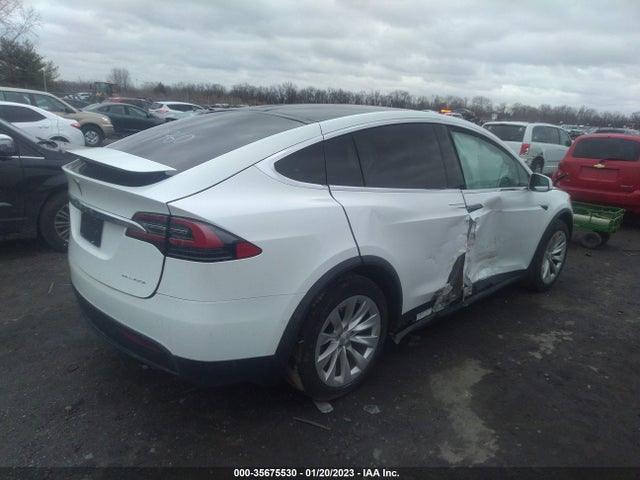 2019 Tesla Model X, VIN: 5YJXCDE23KF197760