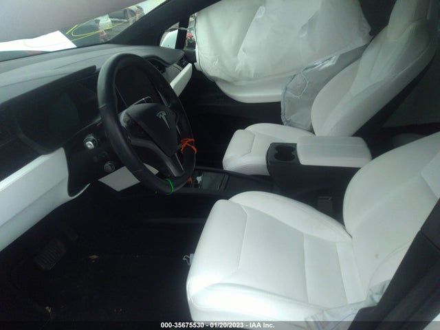 2019 Tesla Model X, VIN: 5YJXCDE23KF197760