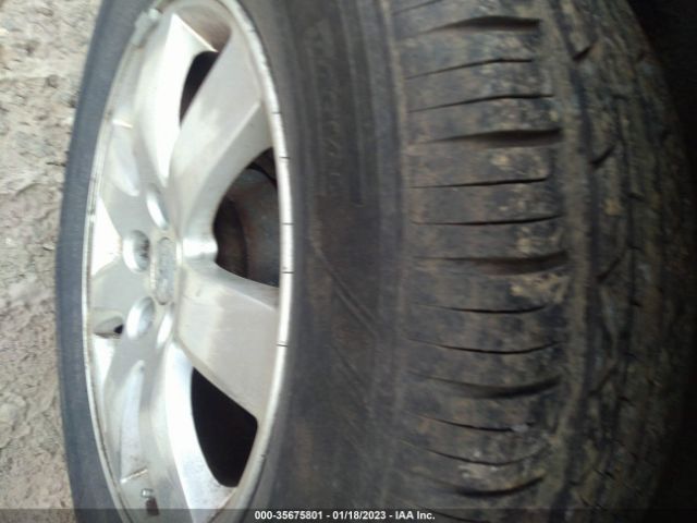 5XYKT4A19BG064999 KIA SORENTO LX