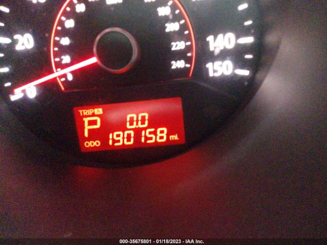 5XYKT4A19BG064999 KIA SORENTO LX