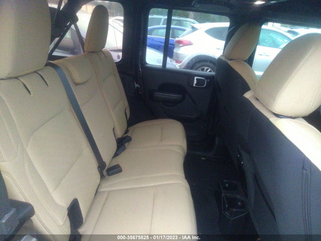 1C4HJXDG8JW164336 Jeep Wrangler Unlimited Sport S