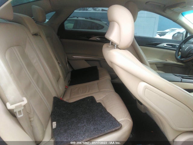 2014 Lincoln MKZ, VIN: 3LN6L2LU5ER829869