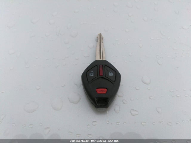 2009 MITSUBISHI OUTLANDER ES VIN: JA4LT21W89Z006182