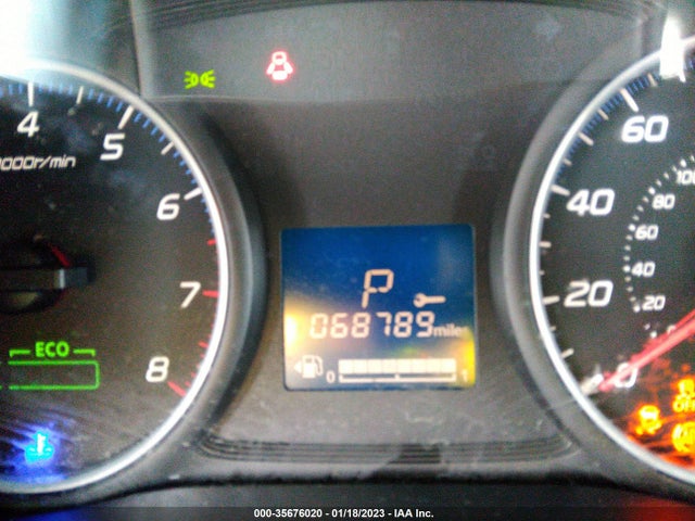 JA4AD2A3XGZ040647 Mitsubishi Outlander Es