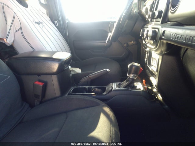 1C4HJXDN6JW283775 Jeep Wrangler Unlimited Sport