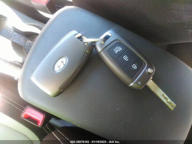 2021 Hyundai Venue, VIN: KMHRC8A36MU076452