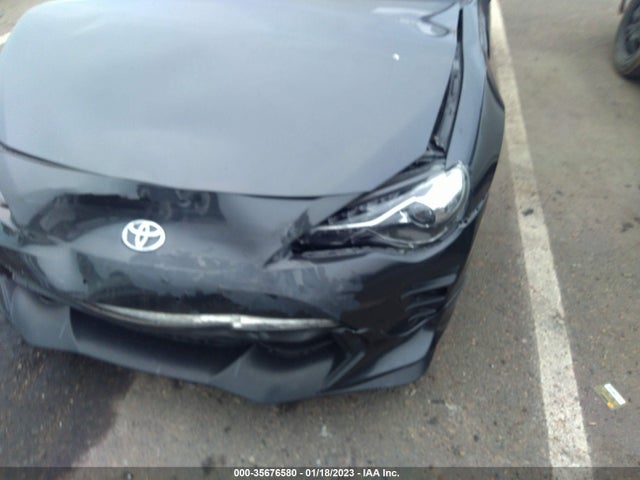 2017 Toyota 86, VIN: JF1ZNAA10H9704914