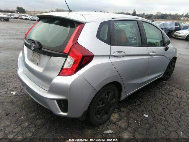 Honda FIT LX 2015 3HGGK5H54FM725520 Image 4