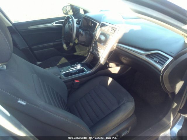 3FA6P0HDXJR136799 Ford FUSION SE