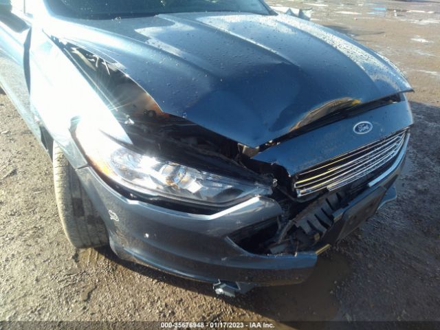 3FA6P0HDXJR136799 Ford FUSION SE