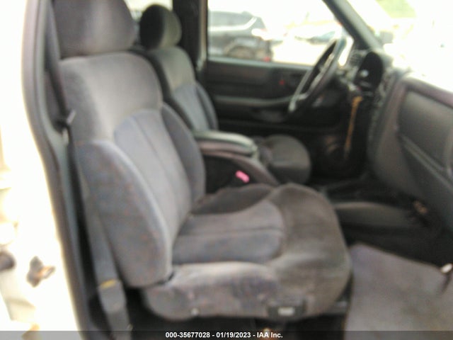 2001 CHEVROLET BLAZER LT VIN: 1GNDT13W81K242336
