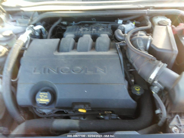 Lincoln MKS 2009 1LNHM93R89G615093 Image 11