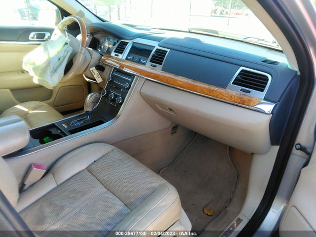 Lincoln MKS 2009 1LNHM93R89G615093 Image 6