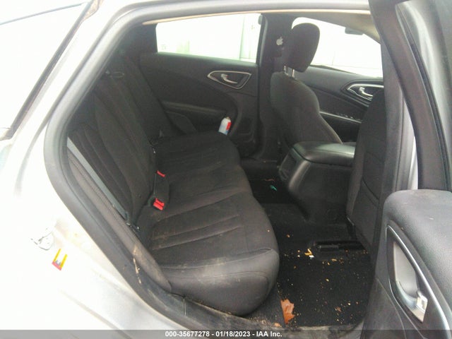 1C3CCCAB3FN656229 Chrysler 200 Limited