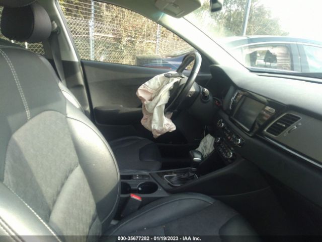 KNDCC3LC8J5135548 KIA NIRO EX