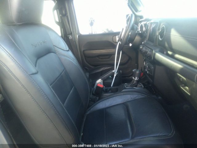 1C4HJXEN3JW331943 Jeep Wrangler Unlimited Sahara