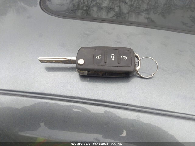 3VWLL7AJ8DM384968 Volkswagen Jetta Sedan Tdi W/premium/nav