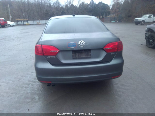 3VWLL7AJ8DM384968 Volkswagen Jetta Sedan Tdi W/premium/nav