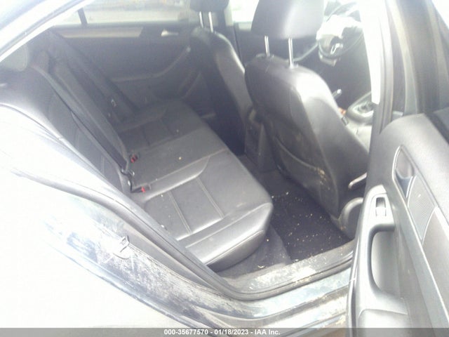 3VWLL7AJ8DM384968 Volkswagen Jetta Sedan Tdi W/premium/nav