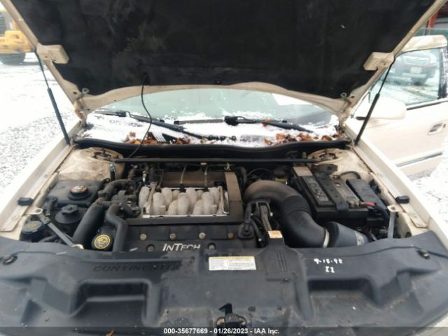 1LNFM97V2WY740403 Lincoln Continental