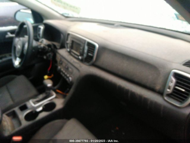 KNDPMCAC9H7165108 KIA Sportage Lx