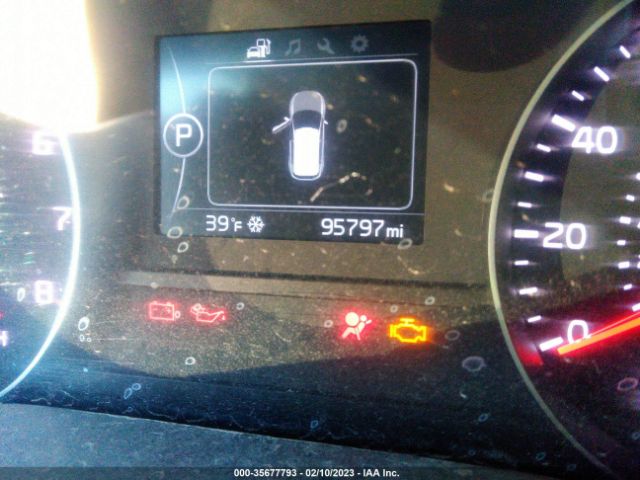 KNDPMCAC9H7165108 KIA Sportage Lx