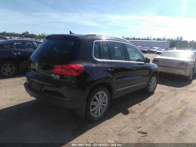 2013 VOLKSWAGEN TIGUAN SE W/SUNROOF & NAV VIN: WVGBV3AX2DW567770