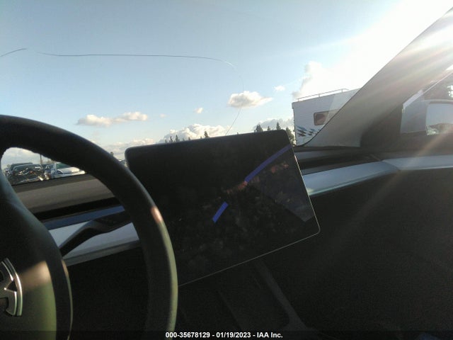 Tesla Model 3 Standard Range Plus 2021 5YJ3E1EA3MF067897 Image 8