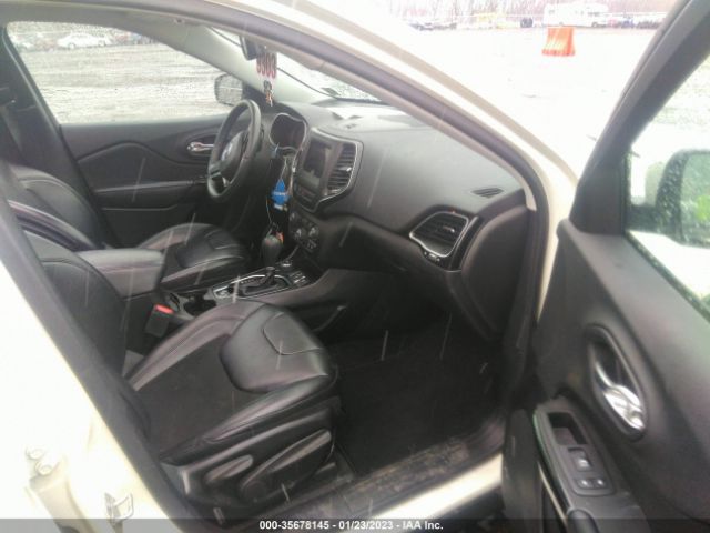 1C4PJMLX6KD299176 Jeep Cherokee Altitude