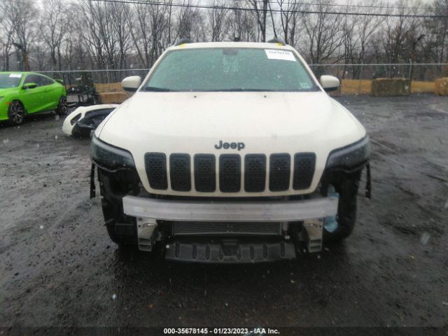 1C4PJMLX6KD299176 Jeep Cherokee Altitude
