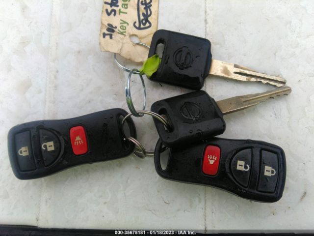 5BZAF0AA2GN855273 Nissan Nvp Sl