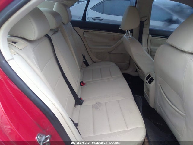 2010 VOLKSWAGEN JETTA SEDAN SE VIN: 3VWRX7AJXAM035238