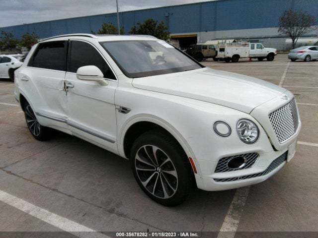 2017 Bentley Bentayga, VIN: SJAAC2ZV9HC013749