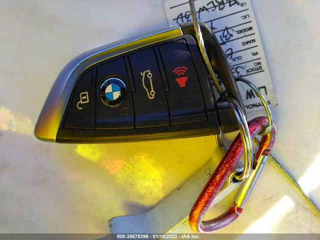 2016 BMW X1, VIN: WBXHT3C38GP887448