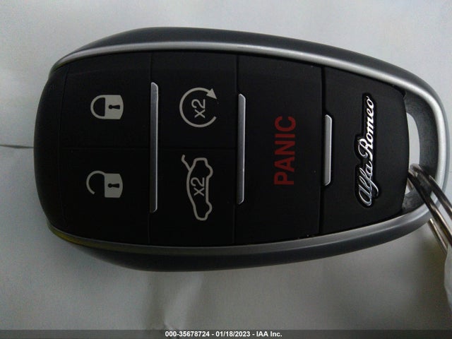 ZARFAEAV7J7574284 Alfa Romeo GIULIA QUADRIFOGLIO