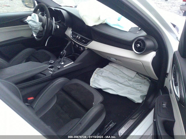 ZARFAEAV7J7574284 Alfa Romeo GIULIA QUADRIFOGLIO