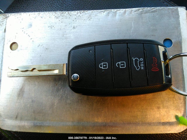 KIA SORENTO LX 2017 5XYPG4A33HG264362 Image 3