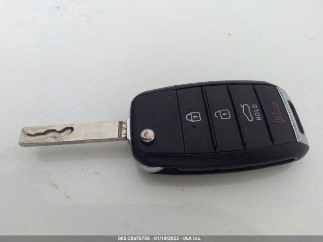 5XXGT4L3XGG020901 KIA Optima Lx