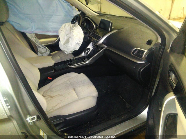 JA4AT5AA1JZ050168 Mitsubishi Eclipse Cross Se/sel