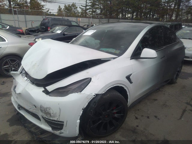 2021 Tesla Model Y, VIN: 5YJYGDEE2MF244539
