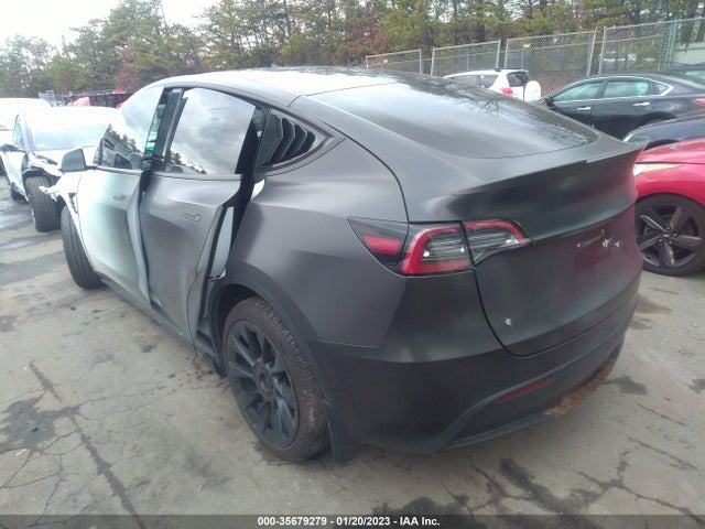 2021 Tesla Model Y, VIN: 5YJYGDEE2MF244539