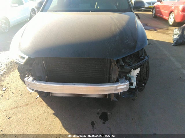 WA1GCCFS0HR004521 Audi Q3 Prestige